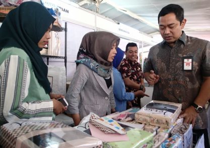 Pemkot Gelar Bazar Murah 2017 di Balaikota Semarang, Total Ada 4.633 Paket Sembako (foto: semarangkota.go.id)