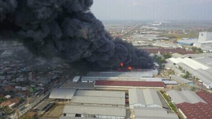 Kebakaran di Pabrik Polytron, Sayung Demak